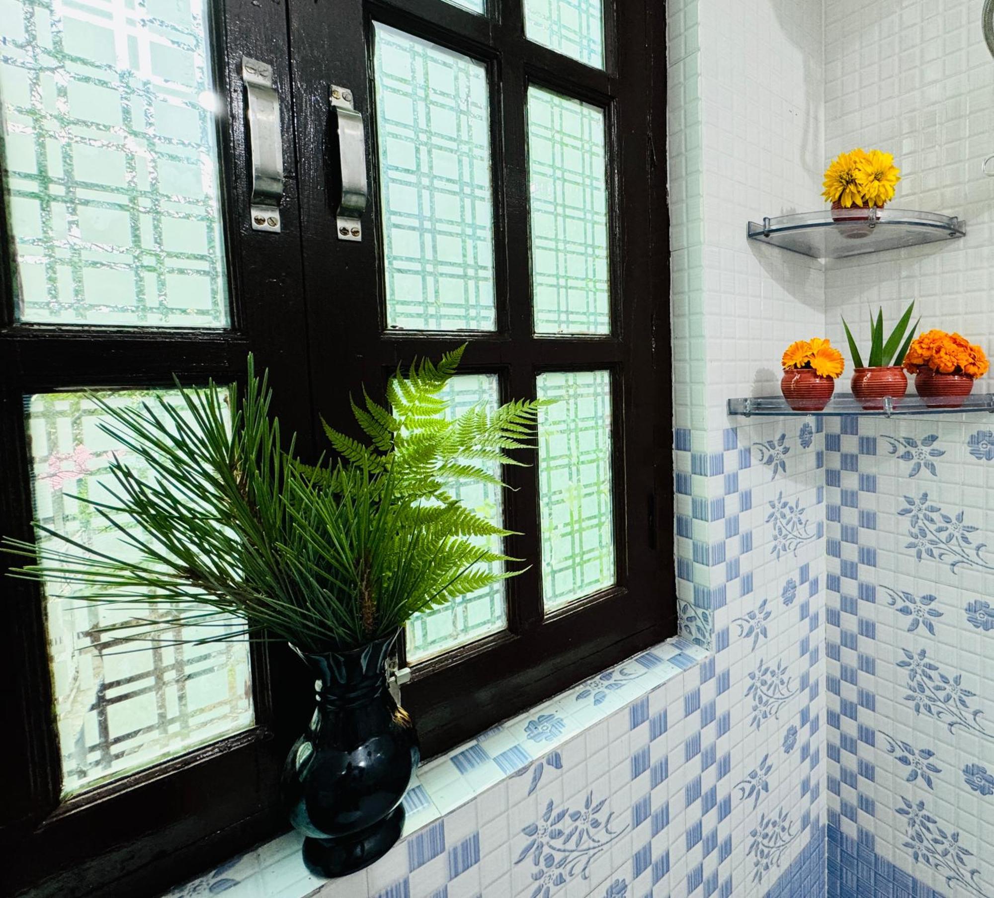 Pine View Retreat Homestay 칼파 외부 사진